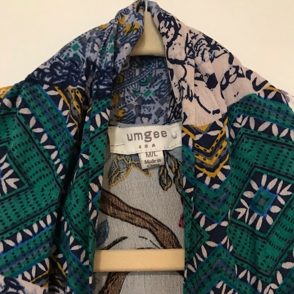 Umgee Kimono with Ragland Sleeves Sleeves & Sides Tied into Knots